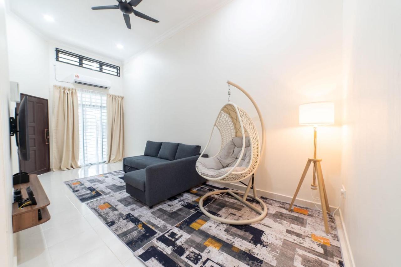 Hilmera Guesthouse Kuantan Buitenkant foto